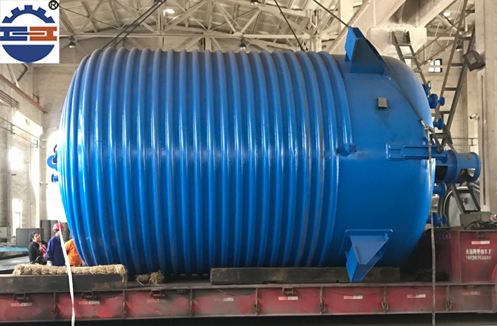 不銹鋼反應釜發貨 不銹鋼反應釜發貨