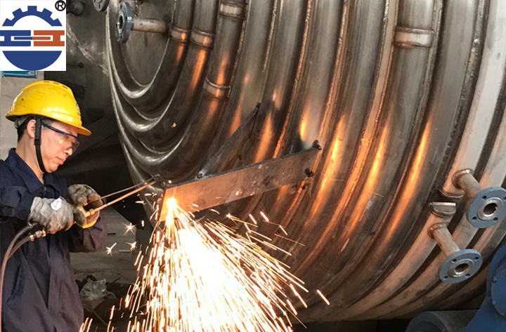 電加熱不銹鋼反應(yīng)釜 電加熱不銹鋼反應(yīng)釜