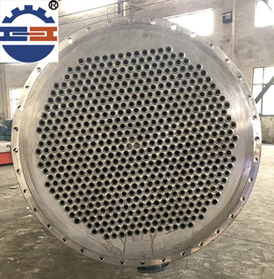 列管冷凝器細節圖 列管冷凝器細節圖